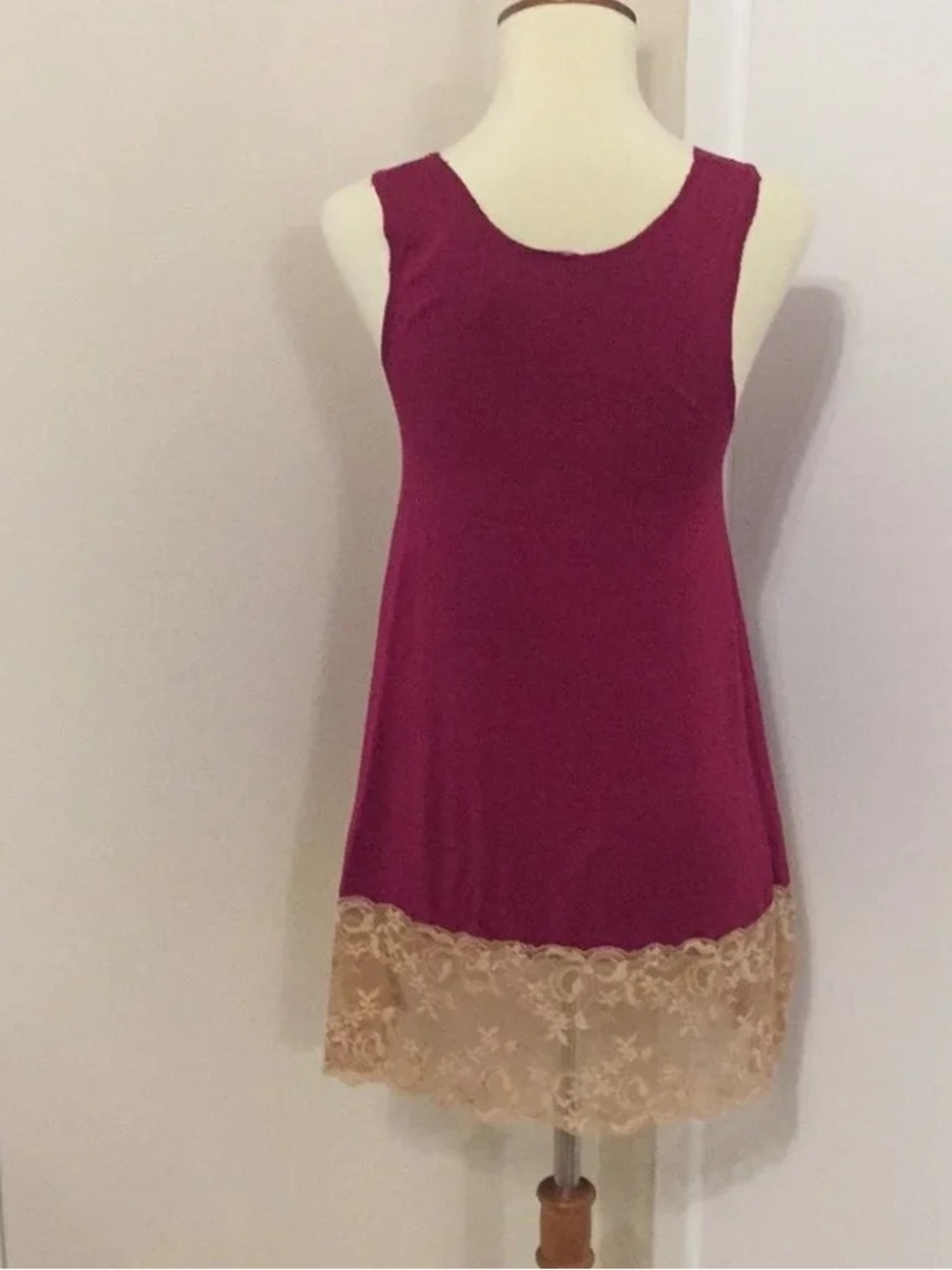 Women's Sleeveless Scoop Neck Tunic with Lace Hem - Magenta - Picture 2 of 2